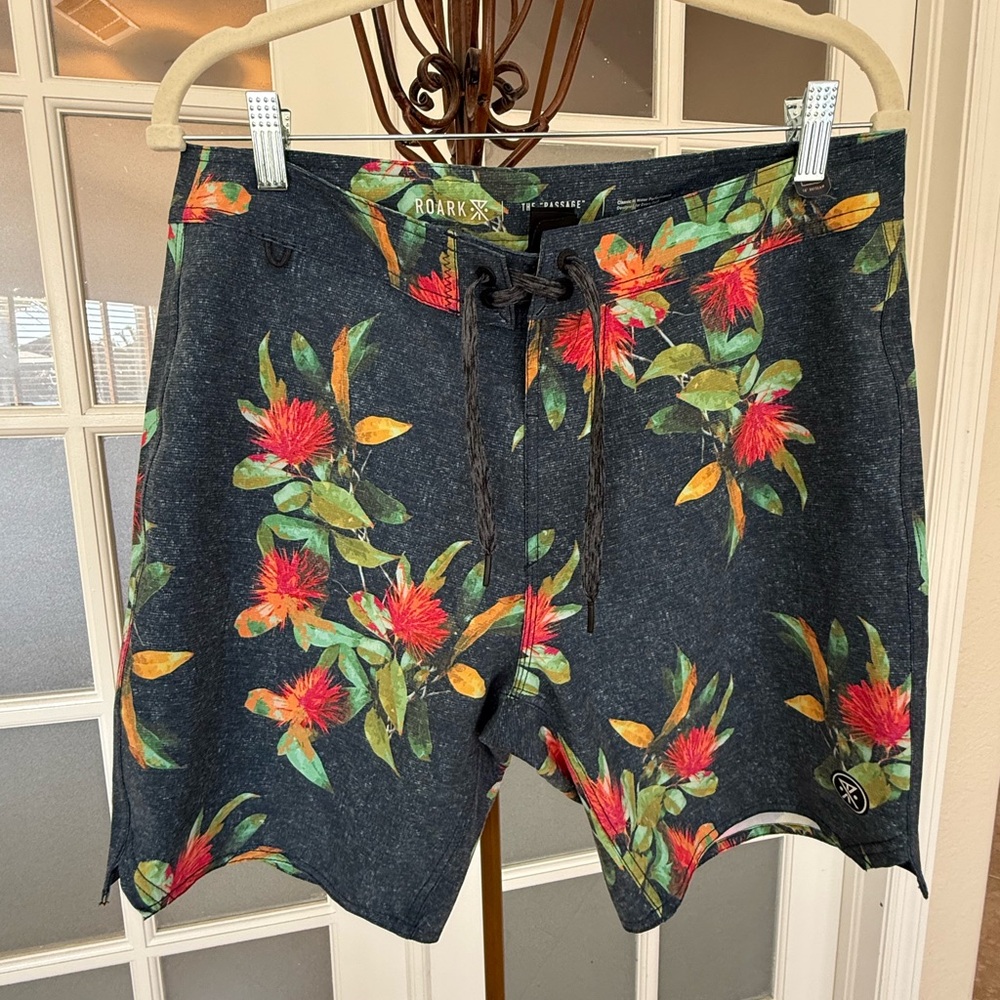 Roark Men's Tropical Floral Board Shorts - Black and Red